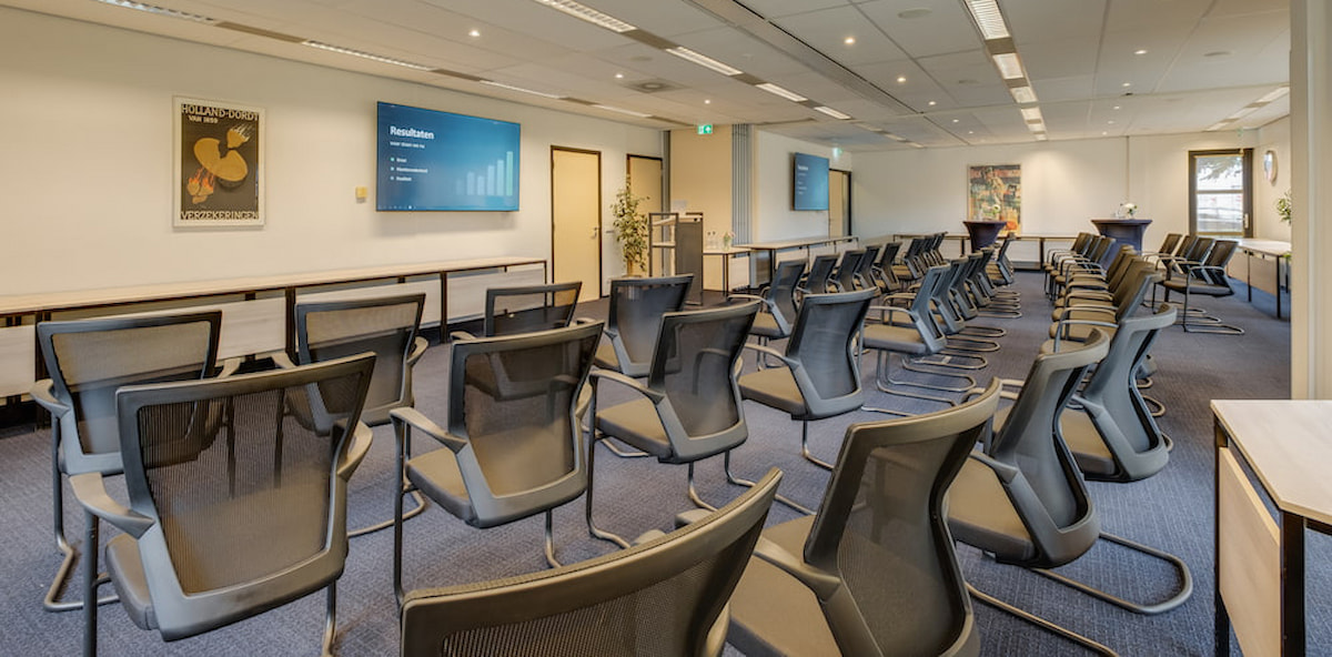 Superzaal voor bijeenkomsten tot 70 personen in theateropstelling